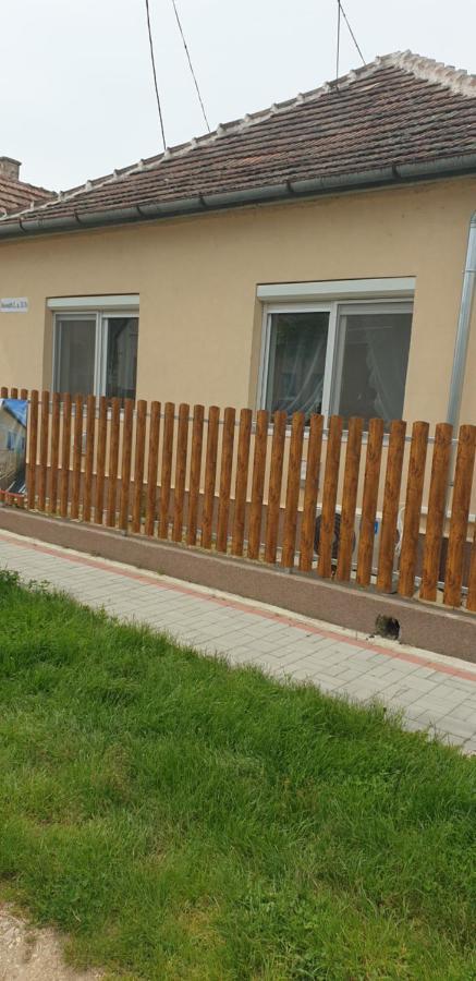 Napfeny Apartmanhaz Balatonberény מראה חיצוני תמונה